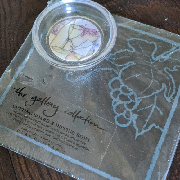 CLAY COMPANY I Glass Cutting Board & Dipping Bowl - Picture 1 of 8